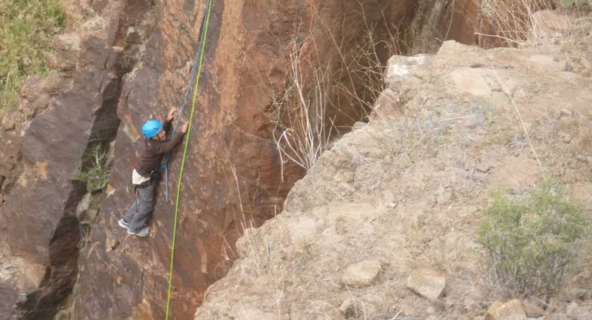 rock climbing camp for struggling teens
